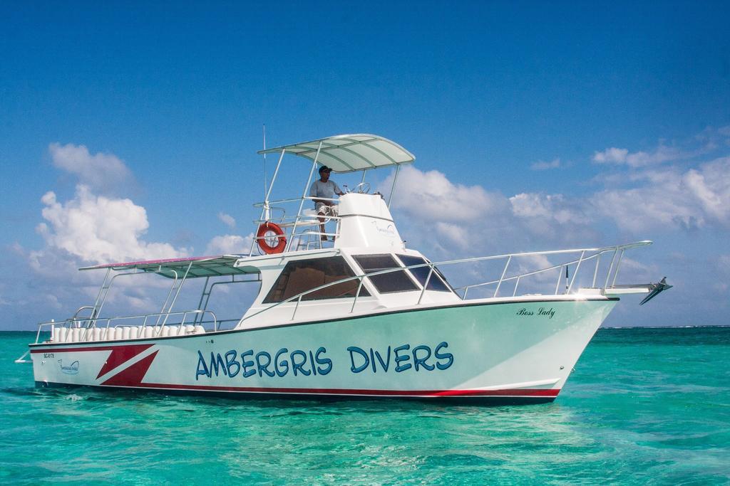 Ambergris Divers Resort Сан-Педро Экстерьер фото
